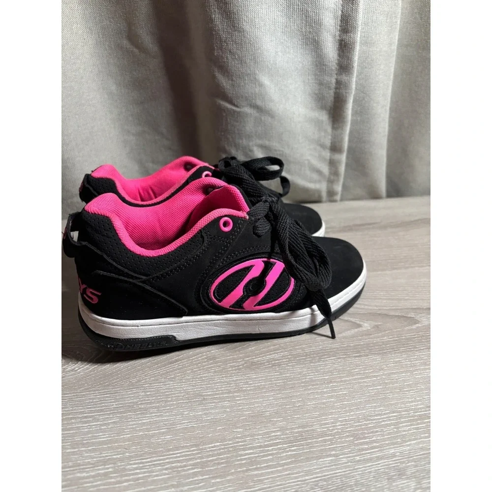 Heelys Kids Youth 3 Single Wheel Skate Shoes Low Top Sneakers Roller Shoes
